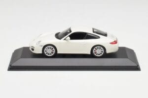 Porsche 911 997 Carrera 4S Carrara White Minichamps 1:43 403066431 Diecast