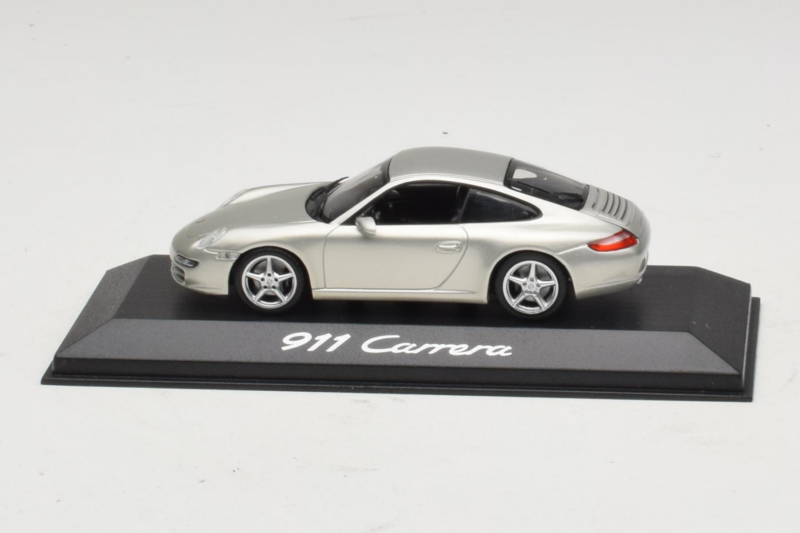 Porsche 911 997 Carrera Silver Metallic Minichamps 1:43 WAP02011515 Diecast