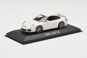 Porsche 911 997 GT3 White Minichamps 1:43 WAP0202080C Diecast - image 2 of 4