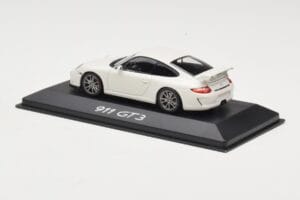 Porsche 911 997 GT3 White Minichamps 1:43 WAP0202080C Diecast - image 3 of 4
