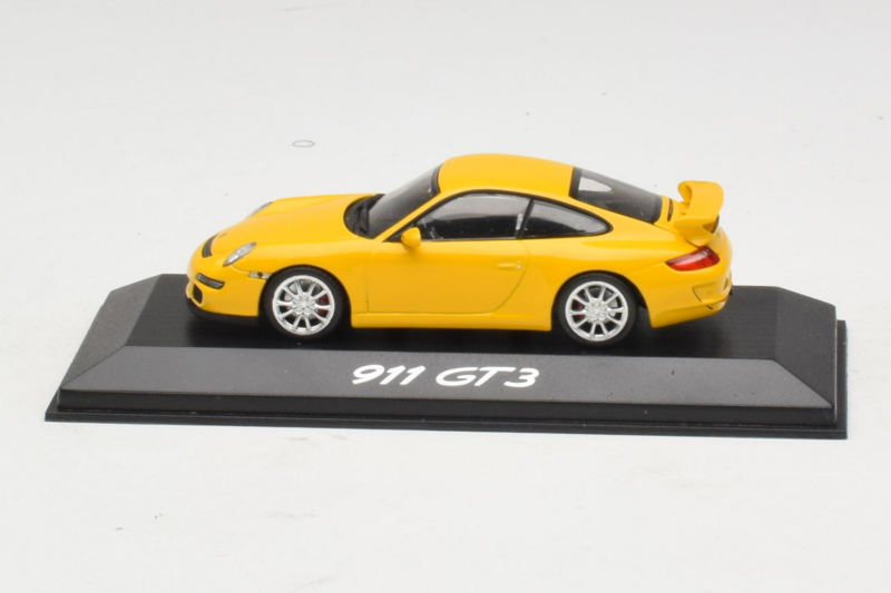 Porsche 911 997 GT3 Yellow Minichamps 1:43 Porsche 911 997 GT3 Yellow Minichamps 1:43 WAP02012116 Diecast