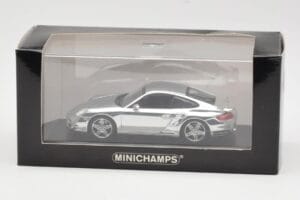 Porsche 911 997 Turbo Chrome Silver Minichamps 1:43 WAP02060816-R Diecast - image 5 of 5