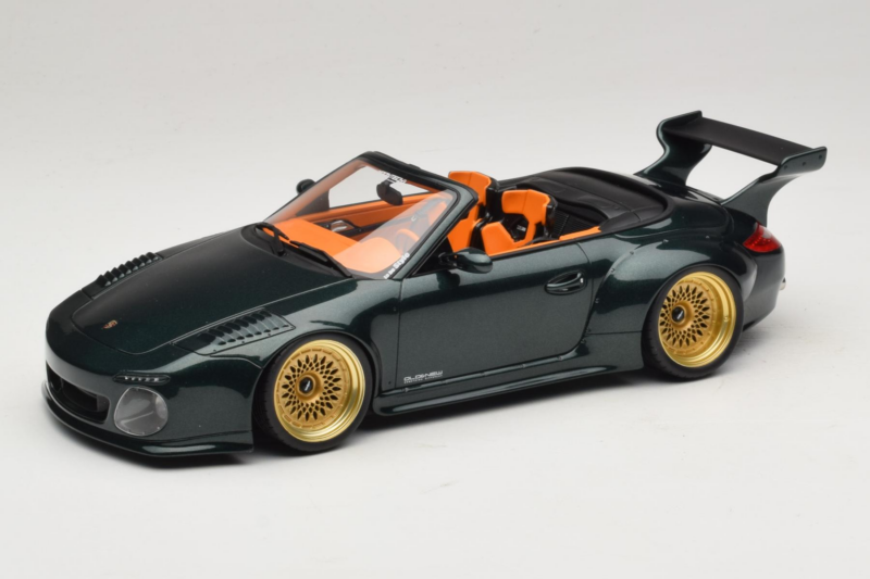 Porsche 911 992 Cabriolet Old & New Tokyo Auto Salon GT Spirit 1:18 Porsche 911 992 Cabriolet Old & New Tokyo Auto Salon GT Spirit 1:18 GT548 Resin