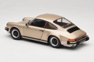 Porsche 911 Carrera 3.2 Bronze Solido 1:18 S1802602 Diecast - image 7 of 8