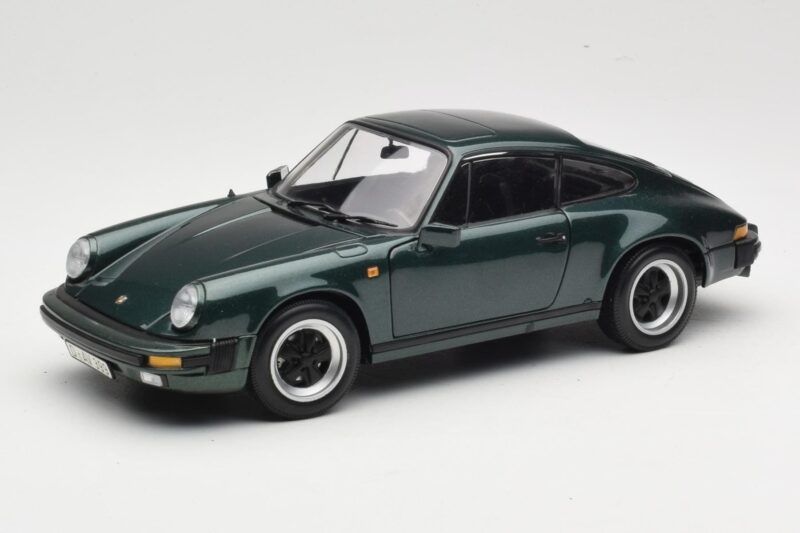 Porsche 911 Carrera Green Metallic Minichamps 1:18 Porsche 911 Carrera Green Metallic Minichamps 1:18 100063022 Diecast