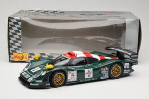 Porsche 911 GT1 #5 GT1 1997 Maisto 1:18 56055 Diecast - image 8 of 8