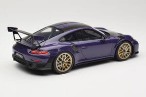 Porsche 911 GT2 RS 991.2 Ultraviolet GT Spirit 1:18 GT926 Resin - image 2 of 6