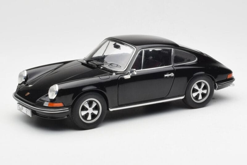 Porsche 911 S Black Schuco 1:18 450047200 Diecast