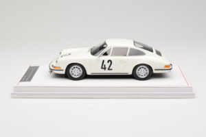 Porsche 911 S #42 R. Buchet / H. Linge Auguste Veuillet 24 Hours of Le Mans Class Winner 1967 IVY Merit 1:18 REMC006 Resin