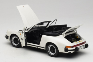 Porsche 911 SC Cabriolet White Minichamps 1:18 100063031 Diecast - image 5 of 8