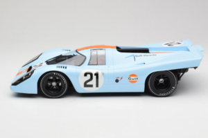 Porsche 917K Gulf #21 P. Rodriguez / L. Kinnunen J.W. Automotive Engineering 24 Hours of Le Mans 1970 Minichamps 1:12 1237066 - image 3 of 6