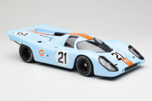 Porsche 917K Gulf #21 P. Rodriguez / L. Kinnunen J.W. Automotive Engineering 24 Hours of Le Mans 1970 Minichamps 1:12 1237066 - image 4 of 6