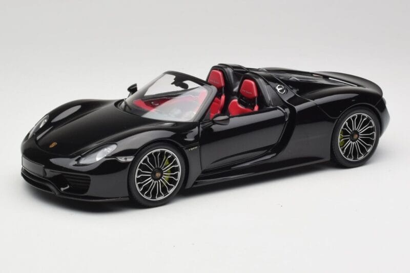 Porsche 918 Spyder Basalt Black Metallic Minichamps 1:18 110062431 Diecast