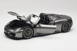 Porsche 918 Spyder Liquid Metal Silver Minichamps 1:18 110062430 Diecast - image 2 of 8