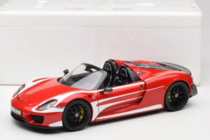 Porsche 918 Spyder Weissach Package Red White Stripes Minichamps 1:18 110062442-O1 Diecast - image 8 of 8