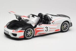 Porsche 918 Spyder Weissach Package Salzburg Minichamps 1:18 110062441 Diecast - image 2 of 8