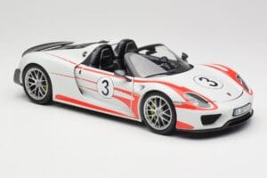 Porsche 918 Spyder Weissach Package Salzburg Minichamps 1:18 110062441 Diecast - image 6 of 8