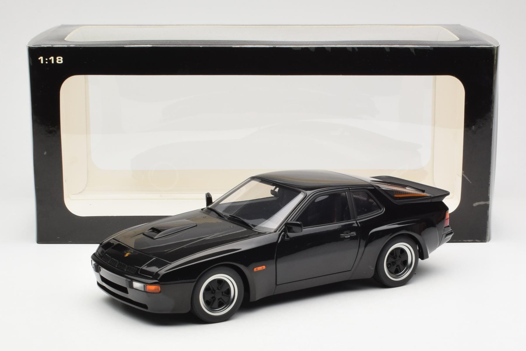 AUTOart Porsche 924 Carrera GT 1:18 Black Diecast