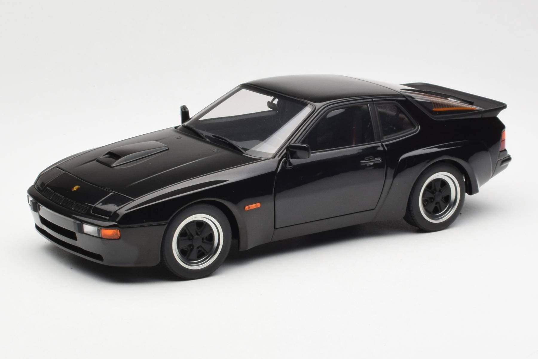 AUTOart Porsche 924 Carrera GT 1:18 Black Diecast