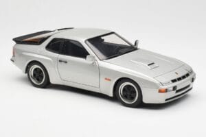 Porsche 924 Carrera GT Diamond Silver AUTOart 1:18 78002 Diecast - image 6 of 8