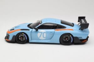 Porsche 935/19 Grello 77 Motorsport Gulf Minichamps 1:18 155067570 Diecast - image 5 of 6