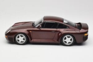 Porsche 959 Dark Red Metallic Minichamps 1:18 155066204 Diecast - image 5 of 6