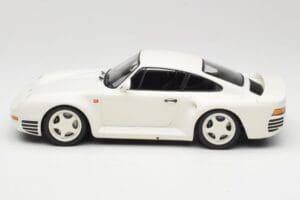 Porsche 959 Grand Prix White Minichamps 1:18 155066202 Diecast - image 3 of 6