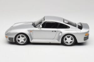Porsche 959 Silver Metallic Minichamps 1:18 155066201 Diecast - image 3 of 6