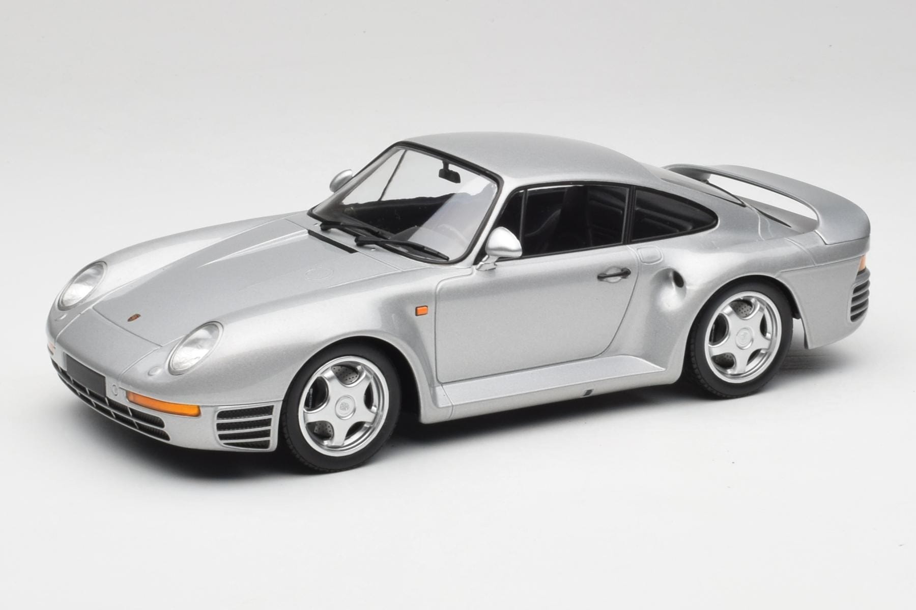 Porsche 959 Silver Metallic Minichamps 1:18