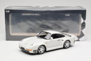 Porsche 959 White Metallic Minichamps 1:18 155066206 Diecast - image 6 of 6