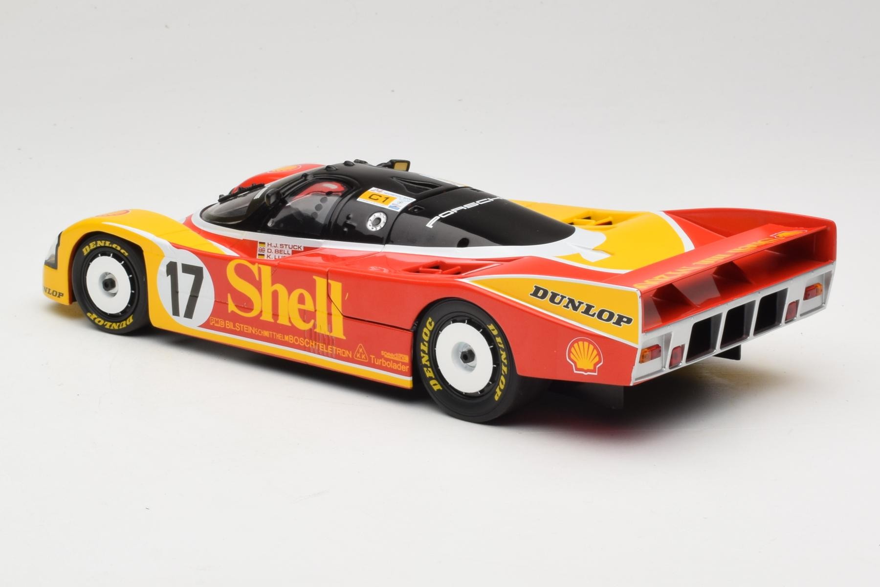 Porsche 962C Le Mans 1988 #17 1:18 Diecast