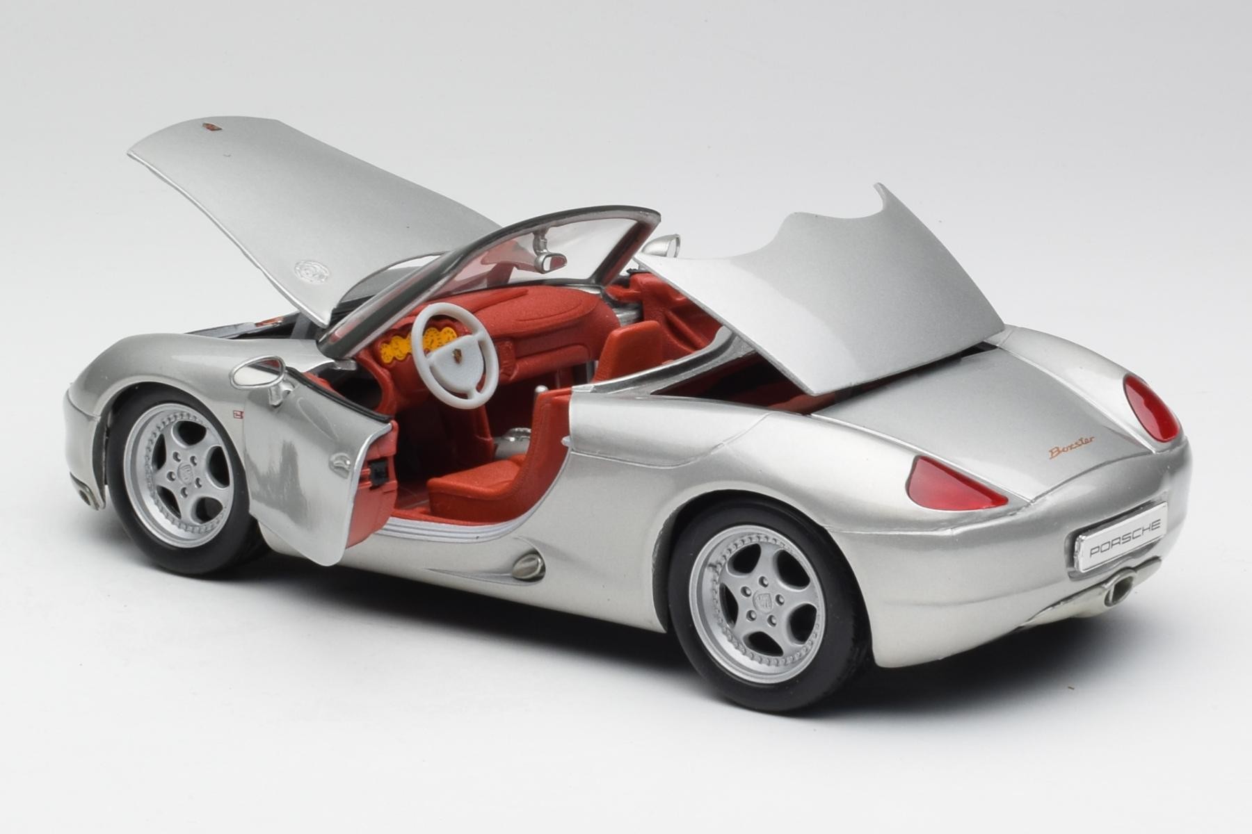 箱付き Maist マイスト Porsche Boxster 1/18 シルバー Maisto Porsche Boxster 986 1:18 Diecast Silver