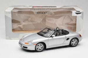 Porsche Boxster 986 Cabriolet Arctic Silver Metallic UT Models 1:18 27852 Diecast - image 8 of 8