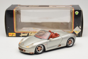 Porsche Boxster 986 Concept Silver Maisto 1:18 50231 Diecast - image 8 of 8