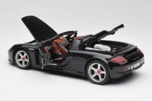 Porsche Carrera GT Black Maisto 1:18 36665 Diecast - image 5 of 8