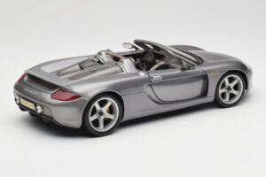 Porsche Carrera GT Grey Metallic Maisto 1:18 36622-R1 Diecast - image 3 of 8