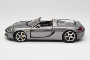 Porsche Carrera GT Grey Metallic Maisto 1:18 36622-R1 Diecast - image 4 of 8