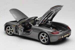 Porsche Carrera GT Grey Metallic Maisto 1:18 36622-R1 Diecast - image 5 of 8