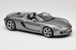 Porsche Carrera GT Grey Metallic Maisto 1:18 36622-R1 Diecast - image 6 of 8