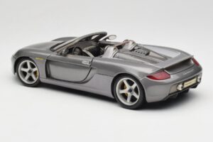Porsche Carrera GT Grey Metallic Maisto 1:18 36622-R1 Diecast - image 7 of 8