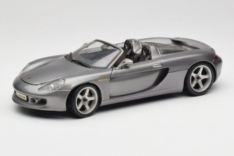 Porsche Carrera GT Grey Metallic Maisto 1:18 36622-R1 Diecast