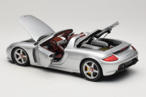 Porsche Carrera GT Silver Metallic Minichamps 1:18 WAP02103014 Diecast - image 5 of 8