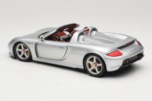 Porsche Carrera GT Silver Metallic Minichamps 1:18 WAP02103014 Diecast - image 7 of 8