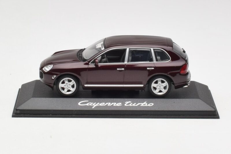 Porsche Cayenne 955 Turbo Dark Red Minichamps 1:43 Porsche Cayenne 955 Turbo Dark Red Minichamps 1:43 WAPC2000113 Diecast