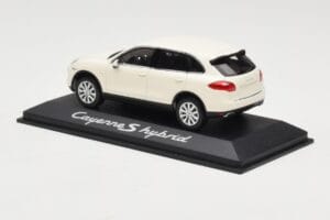 Porsche Cayenne 958 S Hybrid White Minichamps 1:43 WAP0200040B Diecast - image 3 of 4