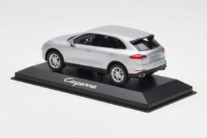 Porsche Cayenne 958 Silver Minichamps 1:43 WAP0200020E Diecast - image 3 of 4