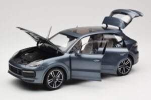 Porsche Cayenne 958 Turbo S Blue Metallic Minichamps 1:18 110066070 Diecast - image 2 of 8