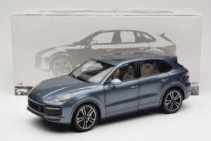 Porsche Cayenne 958 Turbo S Blue Metallic Minichamps 1:18 110066070 Diecast - image 8 of 8