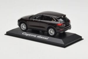 Porsche Cayenne 958 Diesel Acajou Brown Minichamps 1:43 WAP0200030E Diecast - image 3 of 4