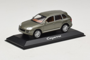 Porsche Cayenne Grey Metallic Minichamps 1:43 WAP02061317 Diecast - image 2 of 4